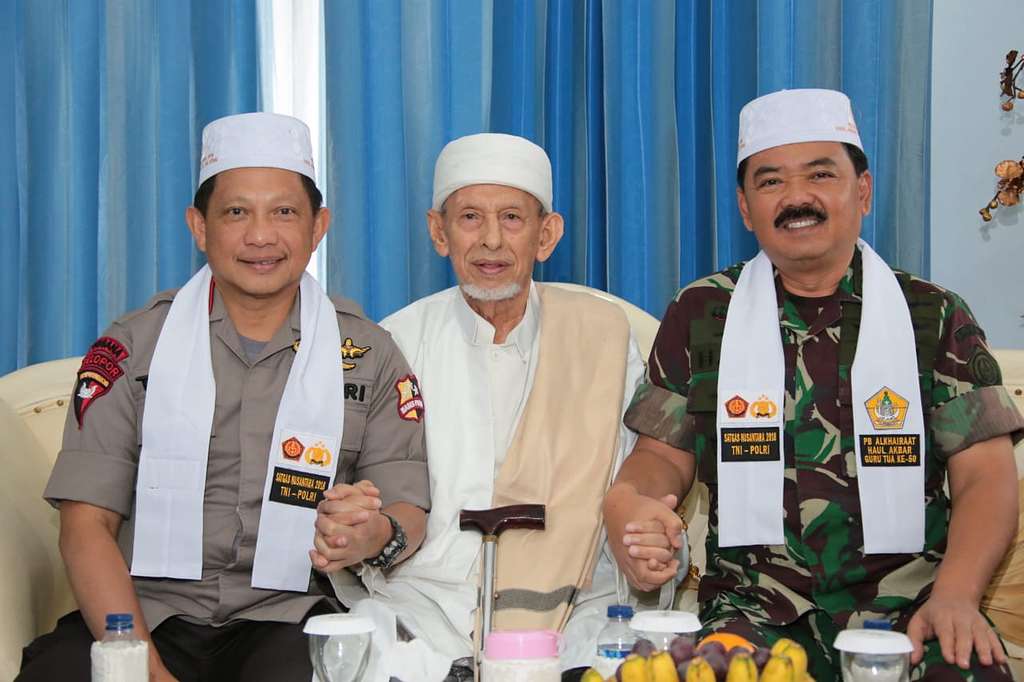 Panglima dan Kapolri bersama Habib Saggaf